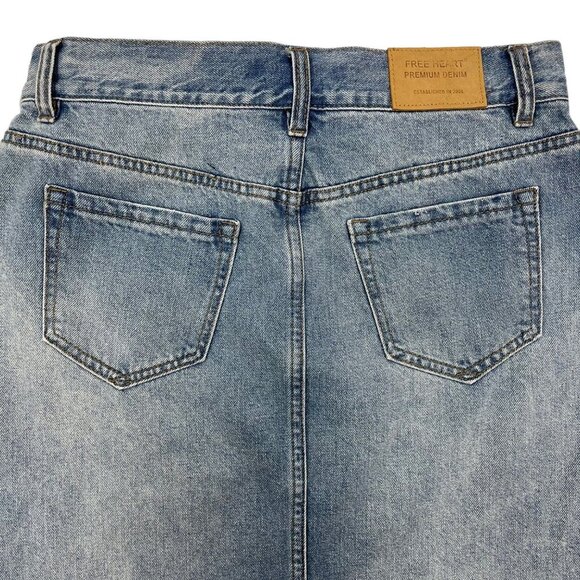NWT Francesca's Free Heart Light Wash Denim Skirt Medium - Picture 6 of 6